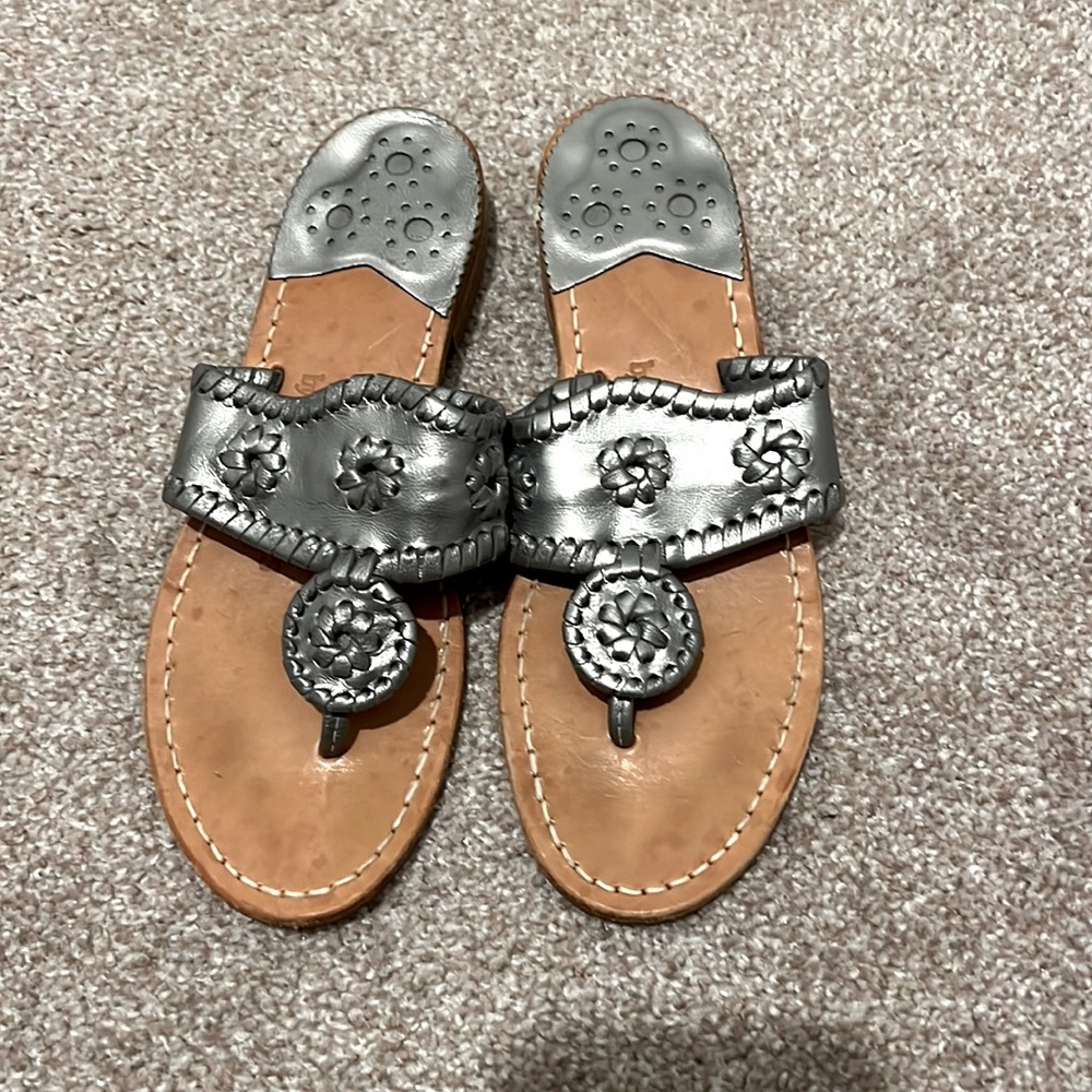 Jack Roger's Hampton silver sandals Size 7